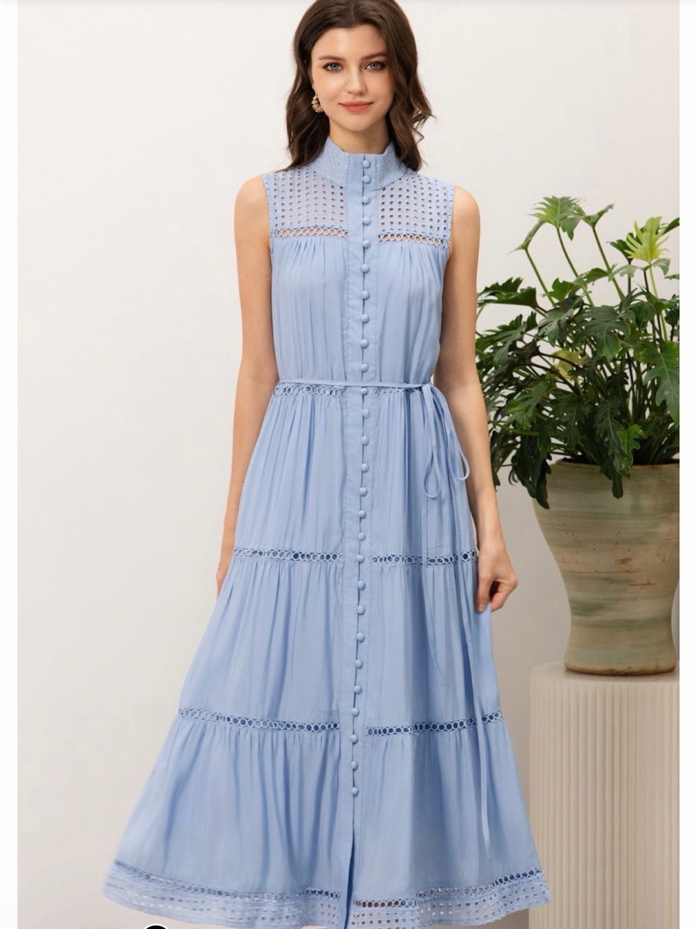 ‼️Chicwish Sleeveless Light Blue Midi Button-Front Dress‼️🩵
